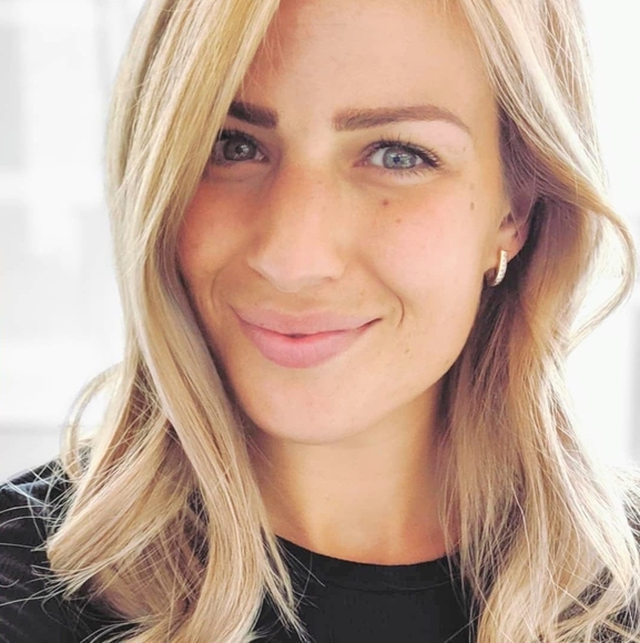 Meet your Posher, Jessica - Picture 1 of 1